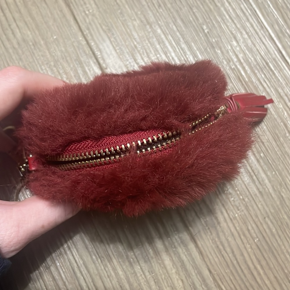 Pac-Man Ghost fur Character keychain. Perfect for car keys! Has zip pouch - Picture 3 of 6